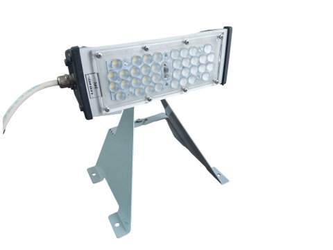 EPNT-32-24V |Taşınabilir smdLED Projektör 32W 24V AC-DC IP67 